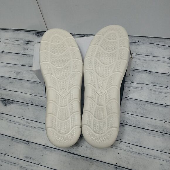 Sperry STS87402 Woman's SZ 12 Slip On Black Shoes . Condition is Pre-owned - Picture 9 of 11